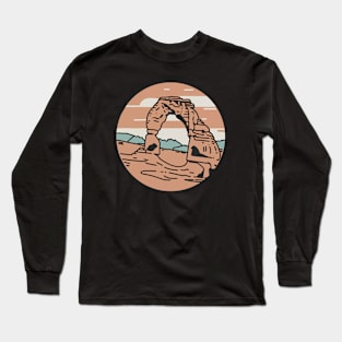 Moab Utah Arches "Earth’s attempt at sculpture" Long Sleeve T-Shirt